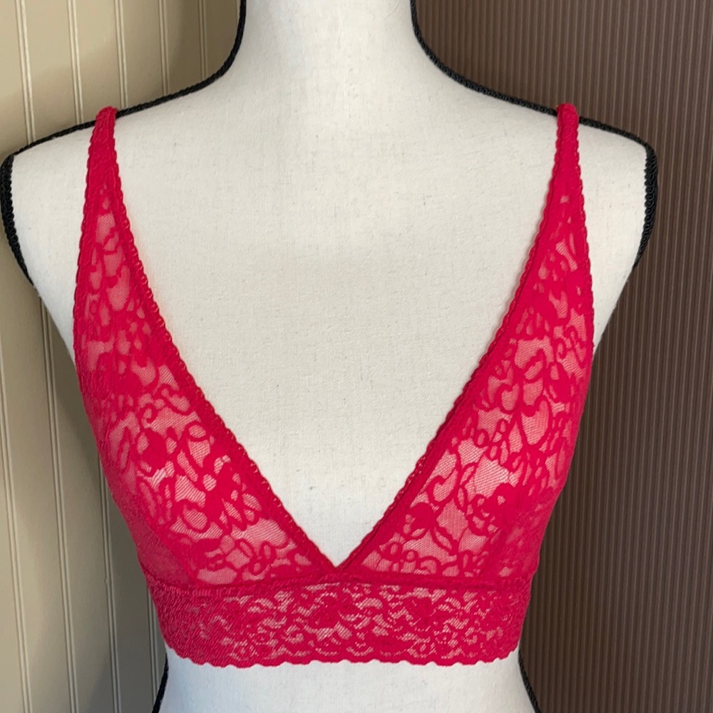 Victoria’s Secret red‎ lace bra size small